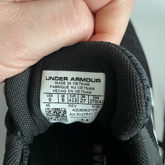 Men’s Under Armour Charged Assert Shoes - Picture 7 of 8